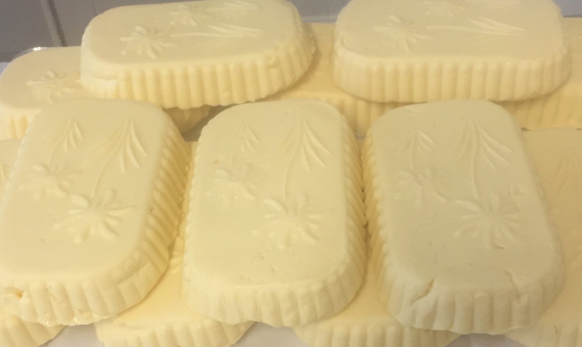Beurre moulé avec des motifs de Marguerite